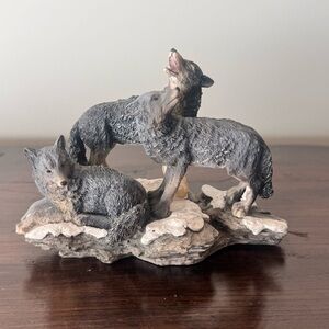 Gray Wolf Pack wolf Family table top Sculpture